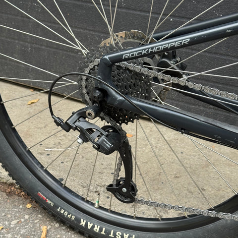 Specialized Rock Hopper Sport 26" (Pre-Owend)