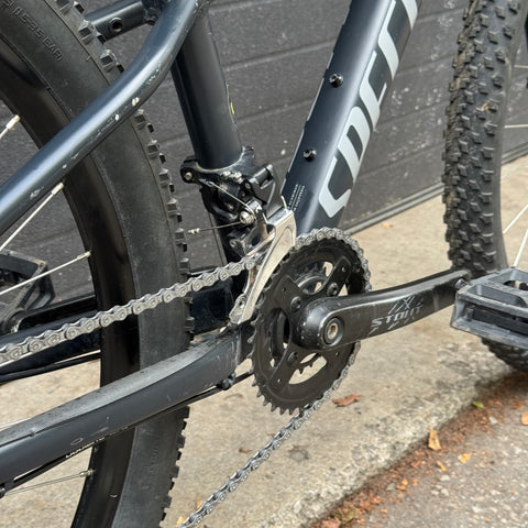Specialized Rock Hopper Sport 26" (Pre-Owend)