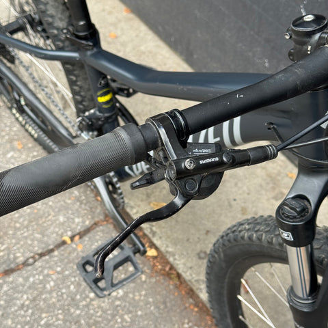 Specialized Rock Hopper Sport 26" (Pre-Owend)