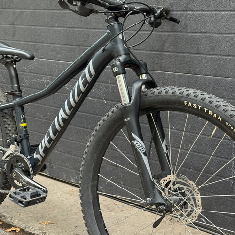 Specialized Rock Hopper Sport 26" (Pre-Owend)