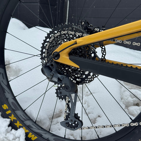 Santa Cruz Bronson 4 C (S Kit) Gold Medium (Pre-Owned)