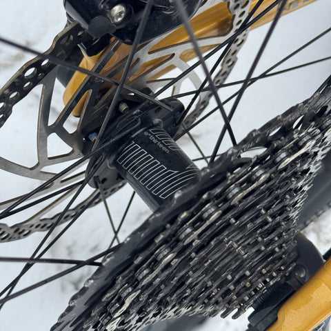 Santa Cruz Bronson 4 C (S Kit) Gold Medium (Pre-Owned)