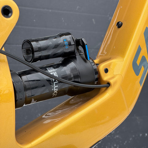 Santa Cruz Bronson 4 C (S Kit) Gold Medium (Pre-Owned)