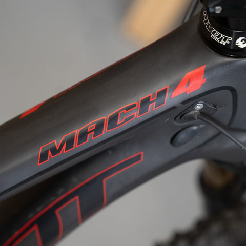 PIVOT MACH 4 SL 27.5 XTR Di2 (Pre-Owned)