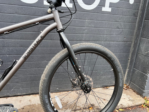 Bombtrack Beyond+ (Pre-Owned)