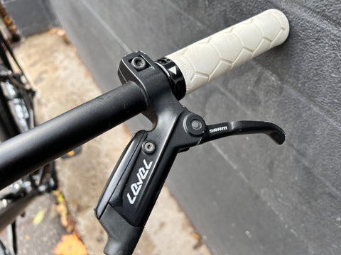 Bombtrack Beyond+ (Pre-Owned)