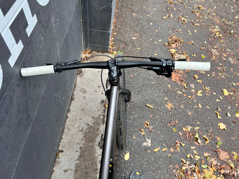 Bombtrack Beyond+ (Pre-Owned)