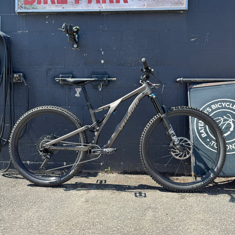 NEW Specialized Stumpjumper Comp Alloy (Pre-Owned)