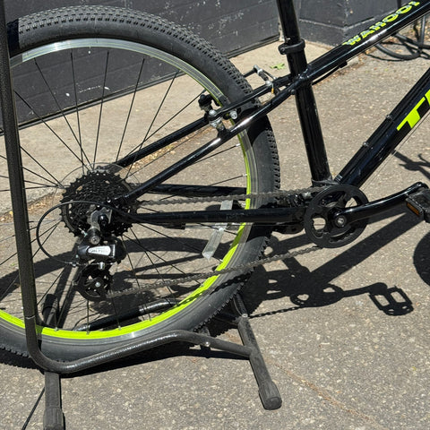 Trek Wahoo 24" Black/Green (#87654)