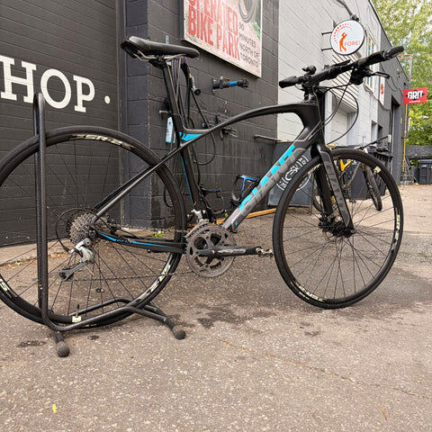 Giant Fast Comax Flat Bar (Pre-Owned)