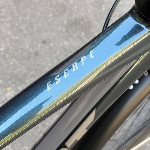 Giant Escape City 2 (Pre-Owned)