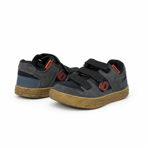 Five Ten Freerider Kids Shoe (Pre-Owned)